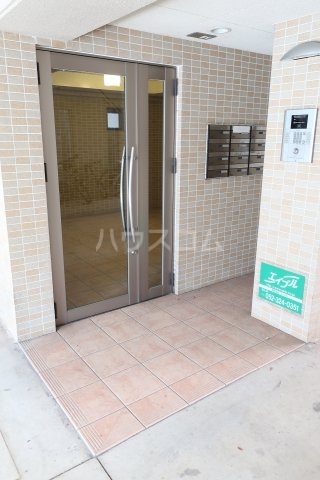 18/24 エントランス