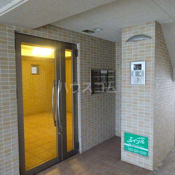 14/21 エントランス