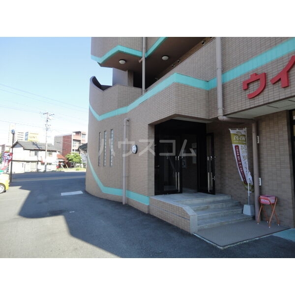 19/23 エントランス