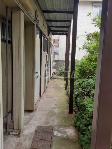 18/22 エントランス