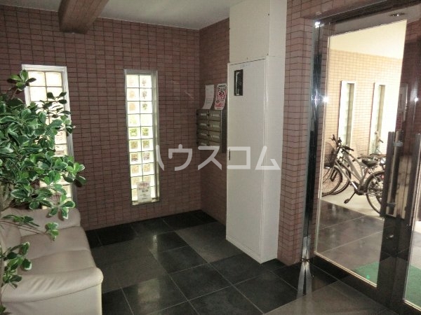14/21 エントランス