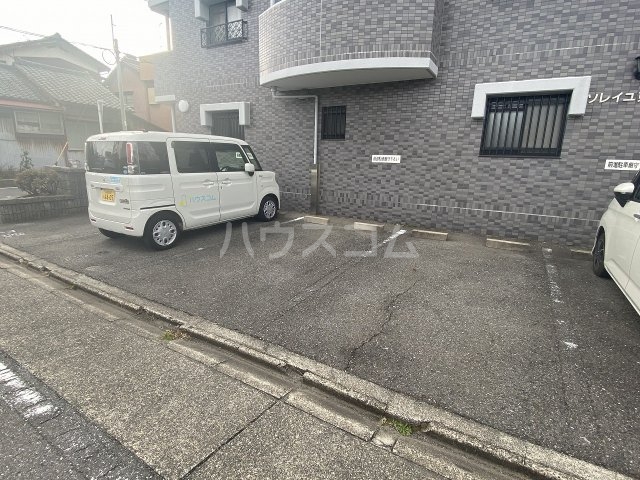22/30 駐車場