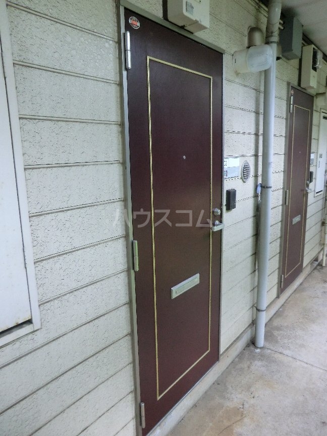 17/26 エントランス