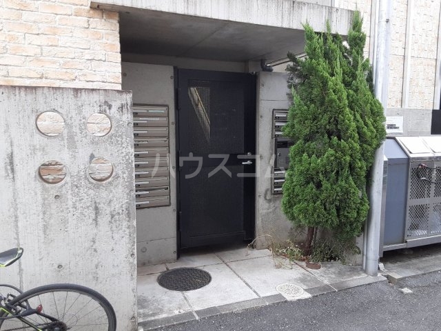 14/23 エントランス