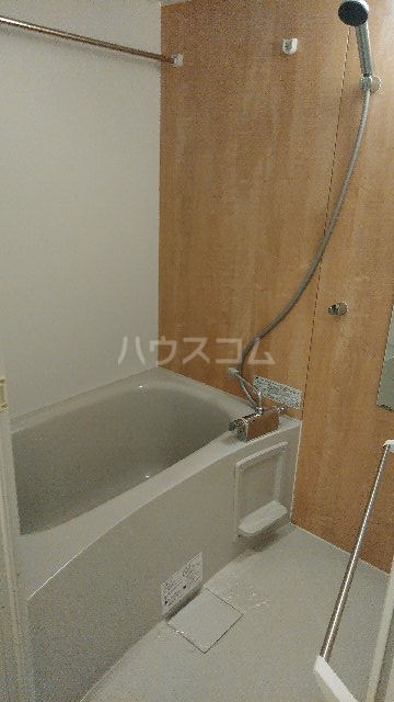 13/30 浴室