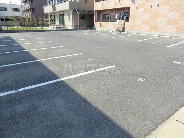 14/22 駐車場