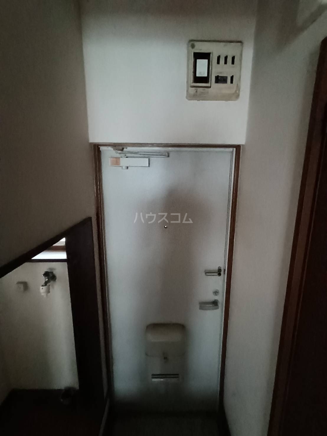 17/30 玄関