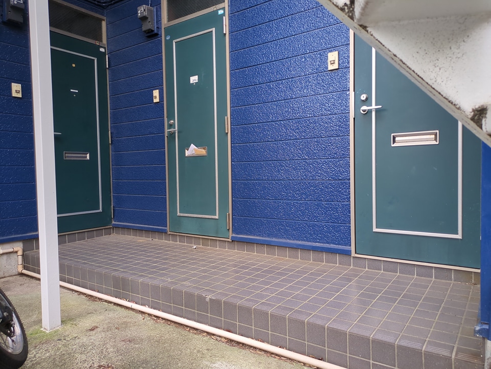 21/23 エントランス