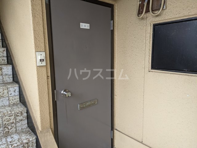 20/21 エントランス