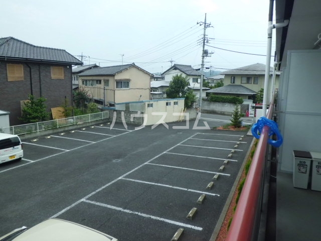 2/3 駐車場