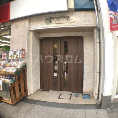 8/10 エントランス