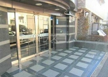 16/26 エントランス