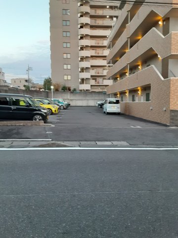 26/30 駐車場
