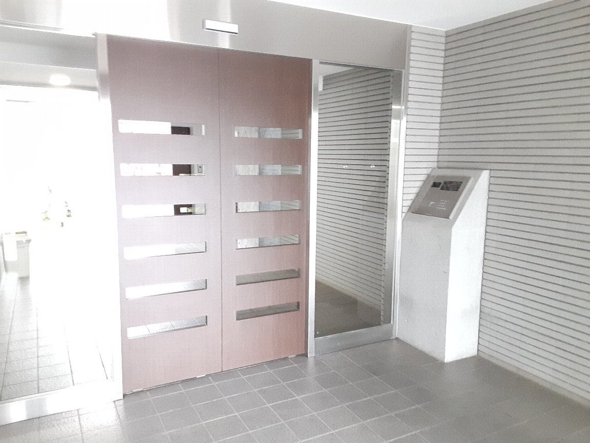 19/29 エントランス