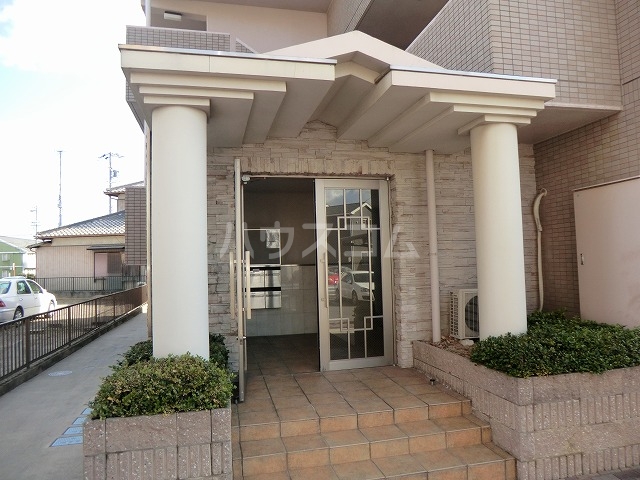 15/17 エントランス