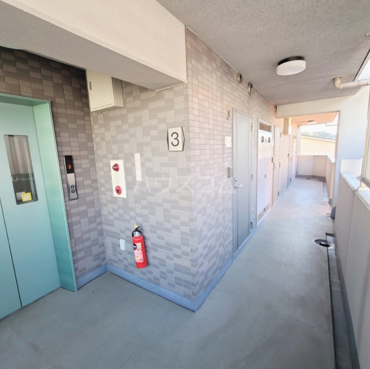 15/24 エントランス