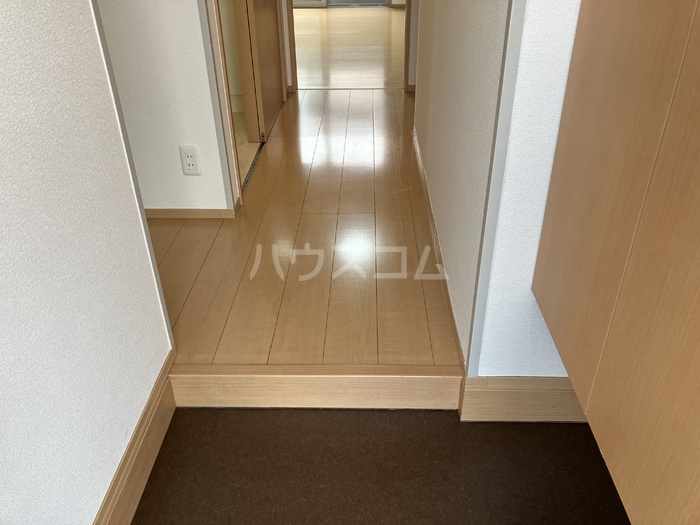 13/30 玄関