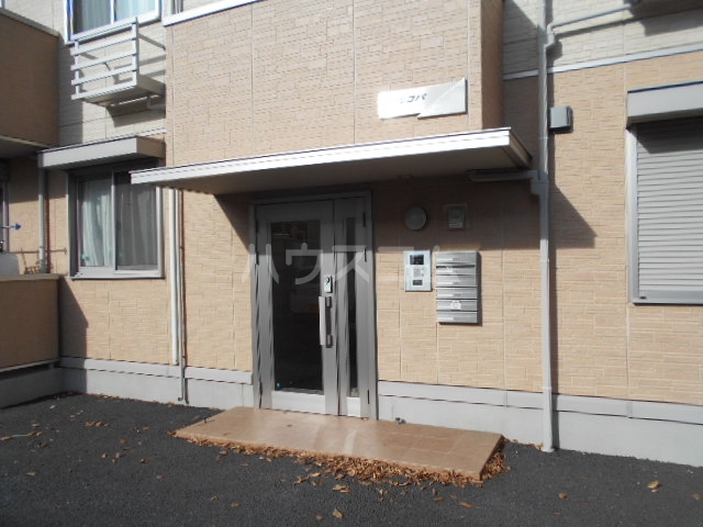 17/27 エントランス