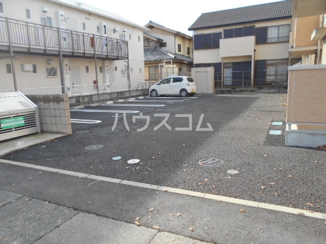 14/23 駐車場
