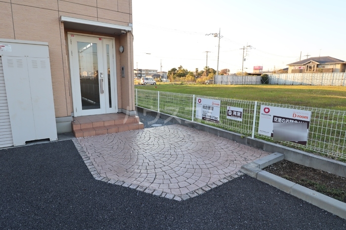 16/26 エントランス