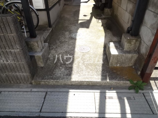 3/4 エントランス