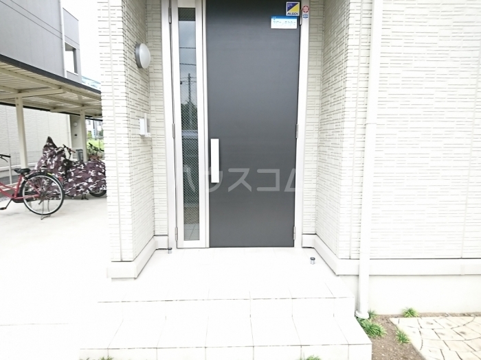 16/25 エントランス