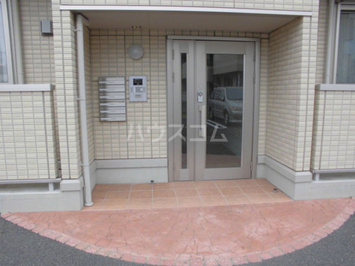 14/19 エントランス