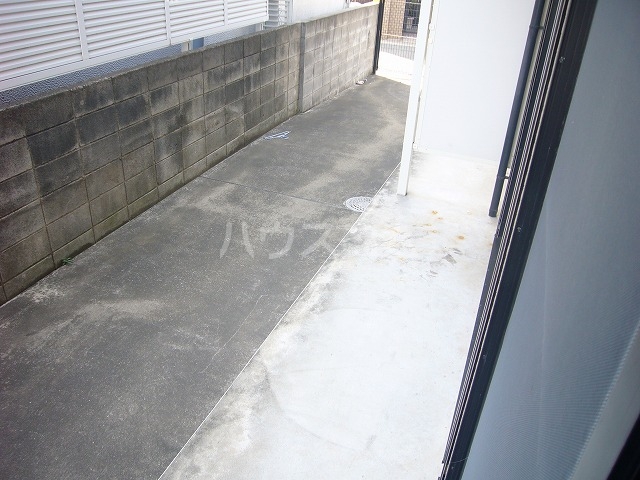 16/23 バルコニー