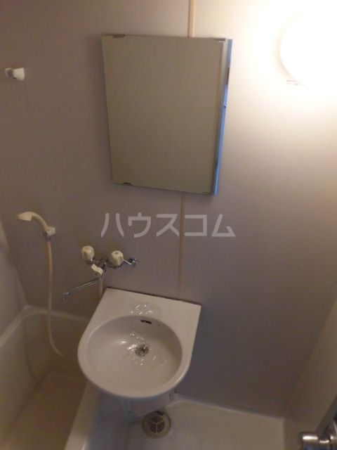 13/28 浴室