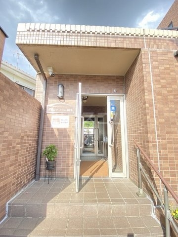 25/30 エントランス