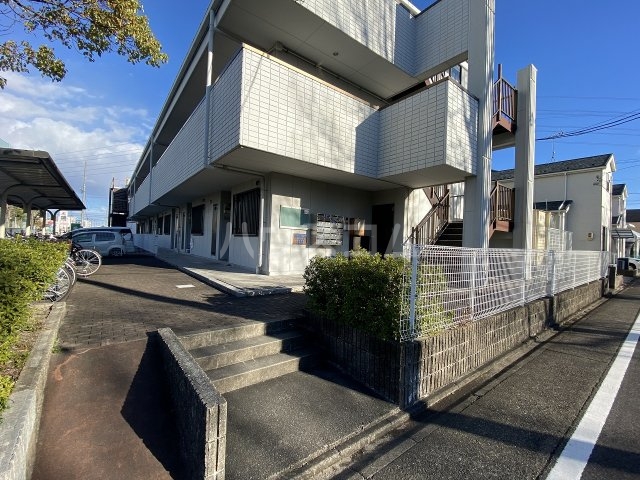 21/29 エントランス