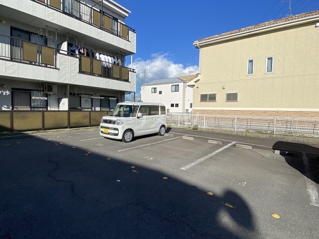 22/29 駐車場