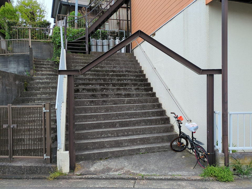 21/30 エントランス