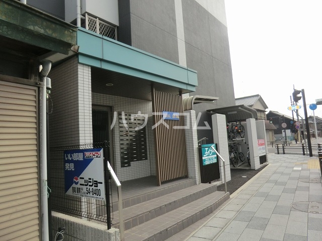 14/25 エントランス