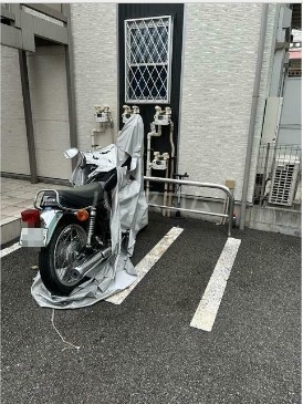23/26 駐車場