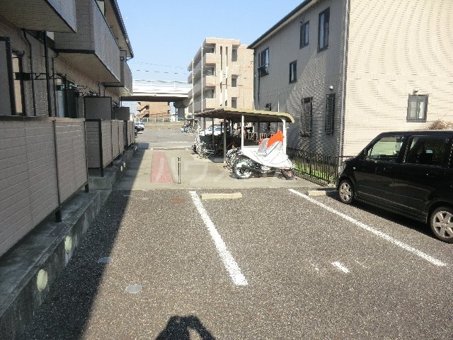 14/21 駐車場