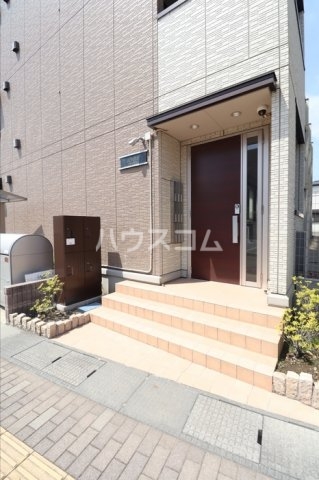 19/29 エントランス