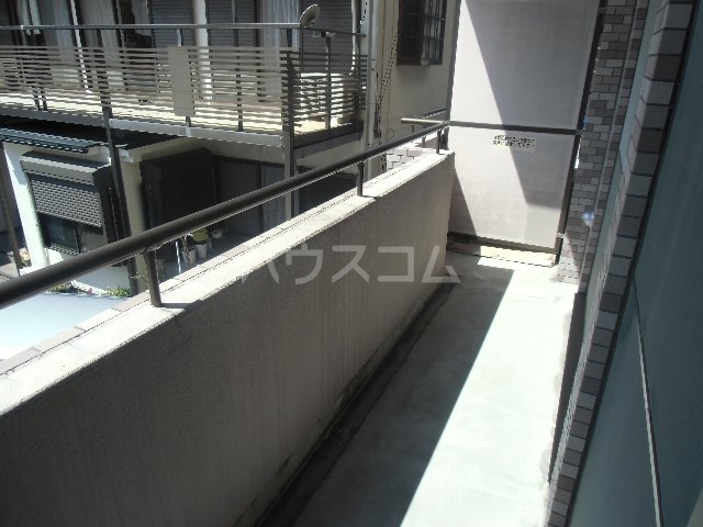 20/27 バルコニー