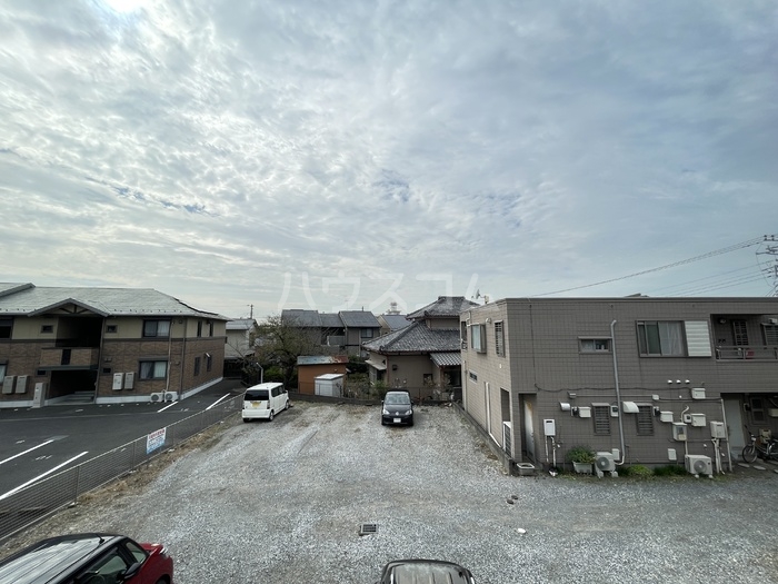 25/29 駐車場