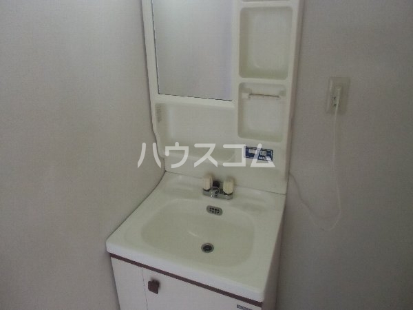 18/28 洗面