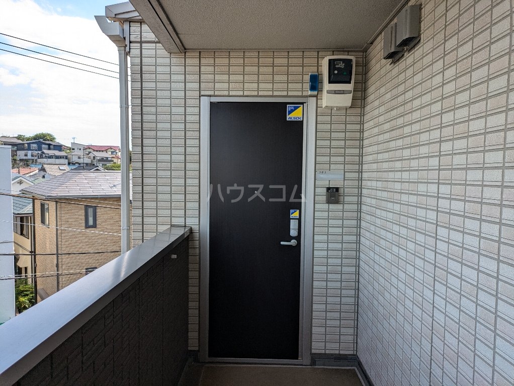 29/30 エントランス