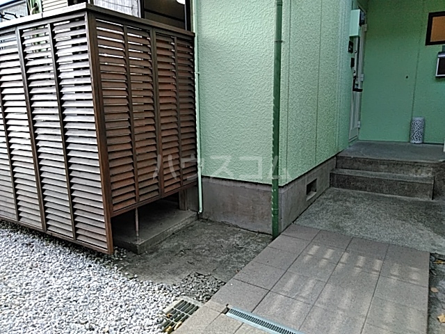 2/4 エントランス