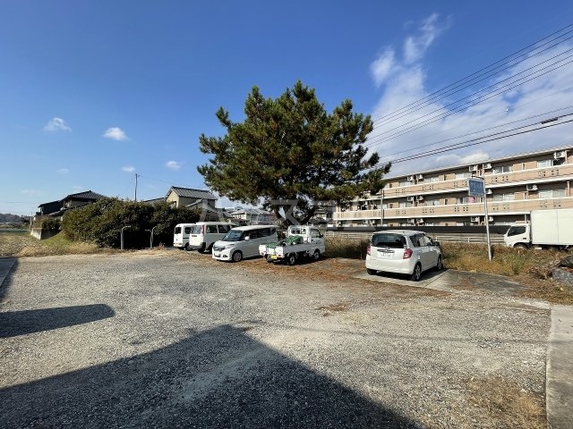2/13 駐車場
