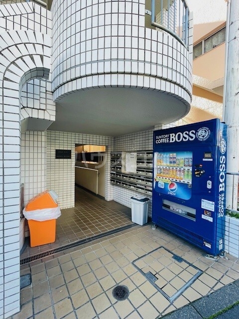 20/29 エントランス