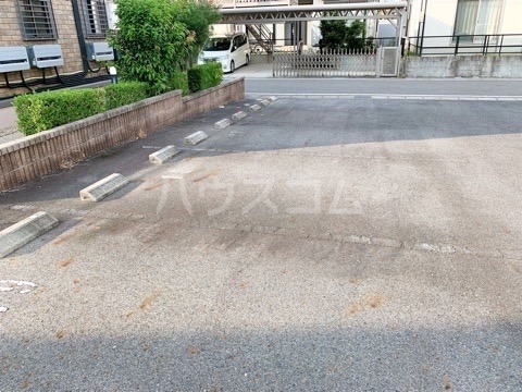 28/30 駐車場