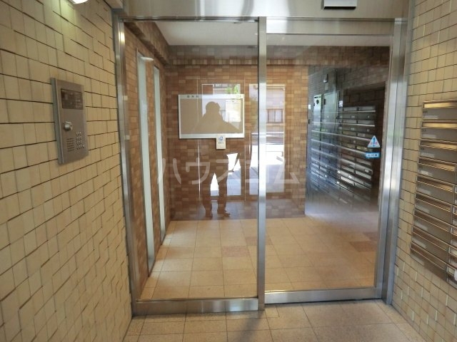 19/29 エントランス