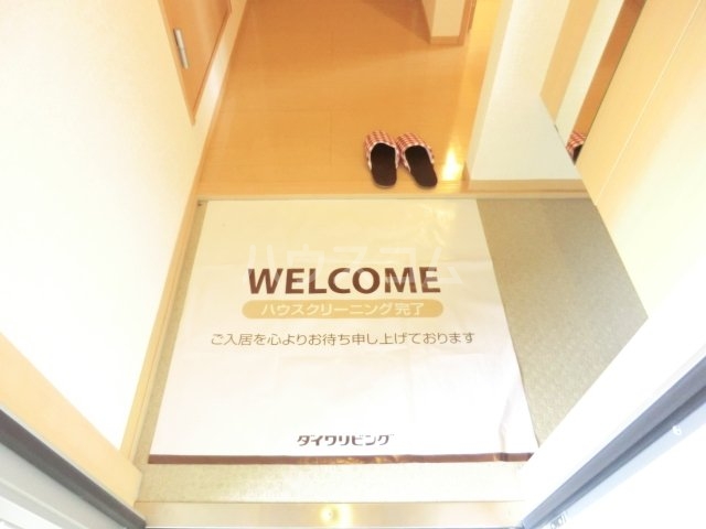 13/30 玄関