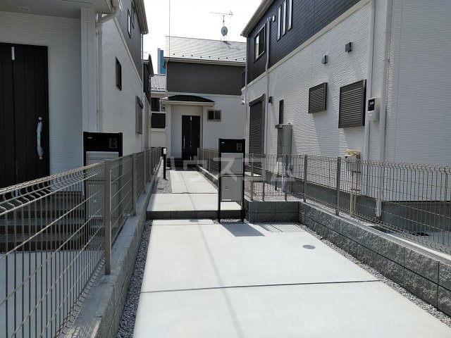 28/30 エントランス