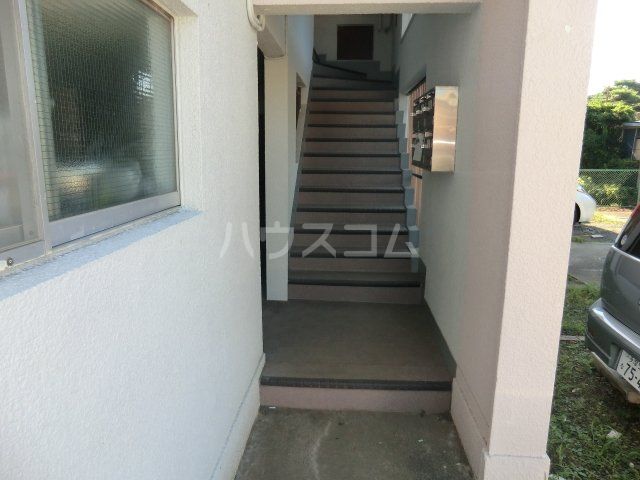 25/30 エントランス