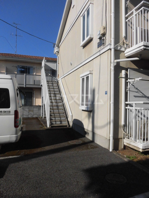 26/30 エントランス